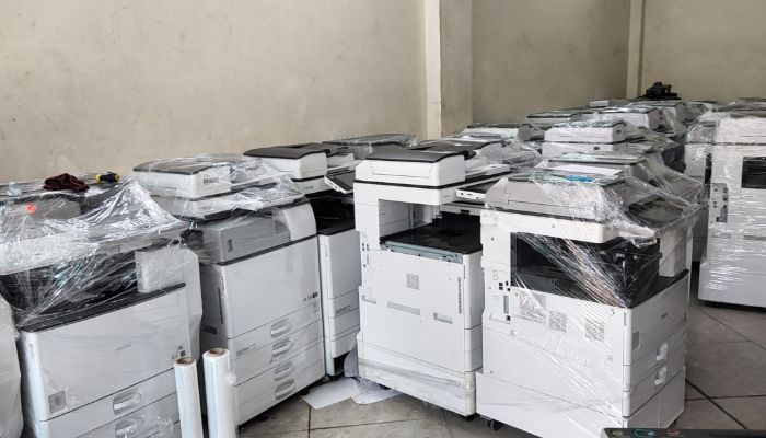 Nên chọn máy photocopy cũ hay máy photocopy mới để kinh doanh?